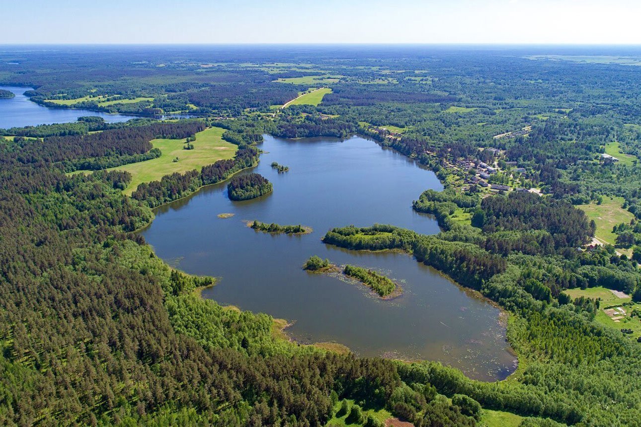 Топ-10 необычных озер Россонского района