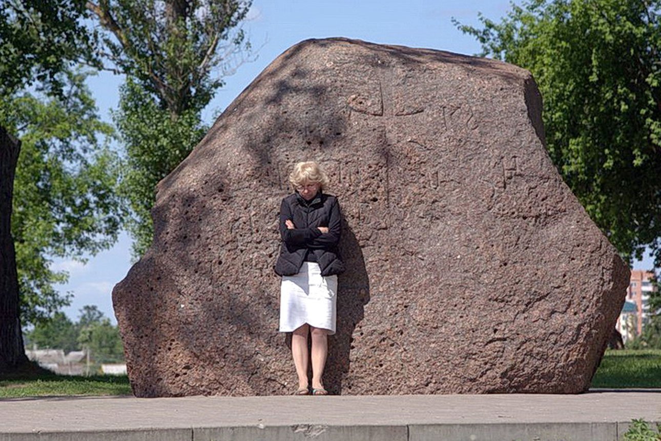 Большой, Святой, Велесов, Борисов… Топ-10 самых интересных камней Беларуси